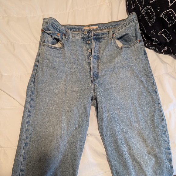 Levi's Ribcage Straight Ankle Jeans - Size 32 - Picture 7 of 7